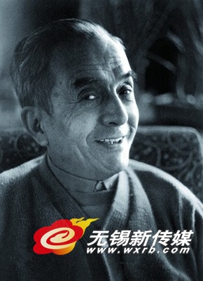 孙冶方 资料 北京世纪坛的英雄人物塑像，马克思主义经济学家孙冶方的传奇人生