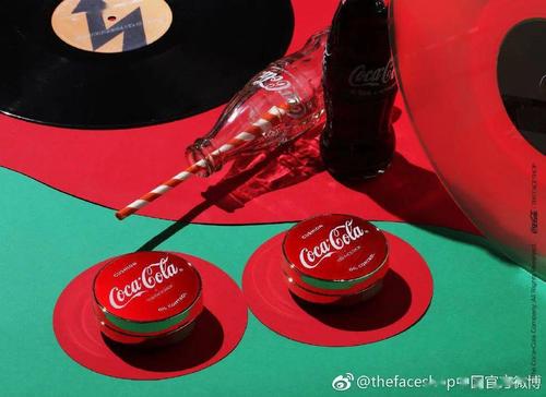 可口可乐的火炬在线传递活动_网易云音乐可口可乐经典的力量装置 上海大悦城 跨界营销