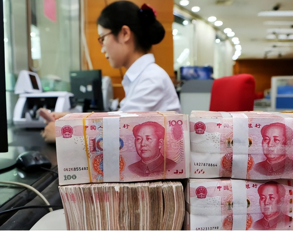 富裕家庭存款标准_死期和定期有什么区别_中国人存款上涨