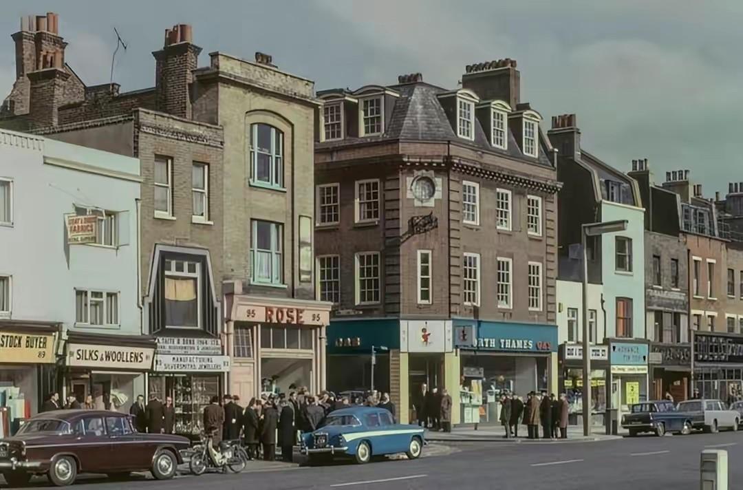 女富豪戴秀丽 离婚原因_戴秀丽的儿子_戴秀丽 创业经历