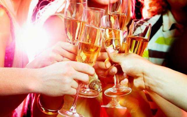 浙大教授冯钢言论引争议，网友：这是啥歪理？