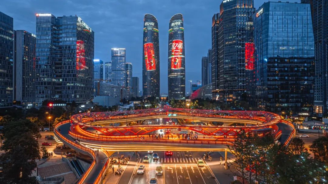 可口可乐2024巴黎奥运会主题活动 _可口可乐物流活动特点_ 拥抱此刻让我们赢在一起