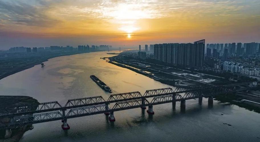 蚌埠：淮河中游的璀璨明珠，众多荣誉加身的中心城市