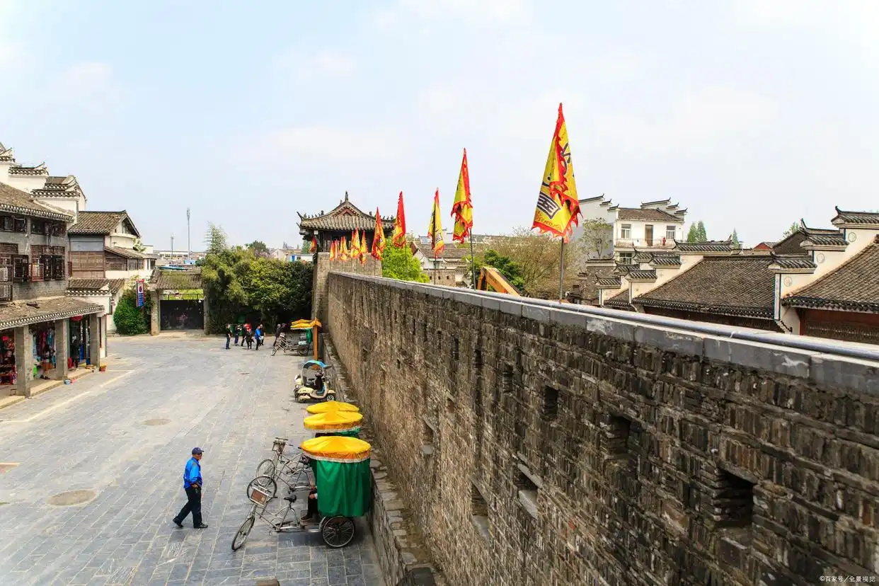 安徽古镇哪个最值得去_安徽三河古镇旅游_安徽毛坦厂镇景点