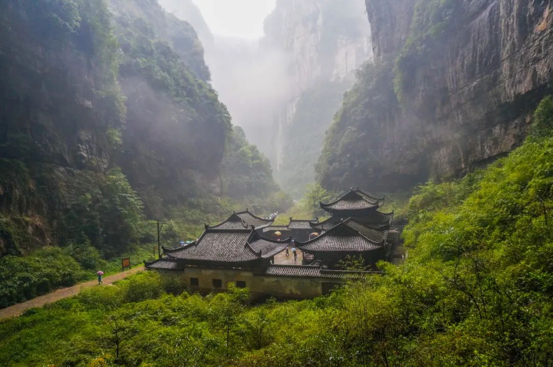 重庆旅游景点推荐_重庆总部城房价_重庆必去景点攻略