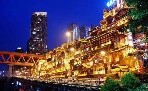 重庆必打卡景点_重庆旅游攻略_重庆总部城房价
