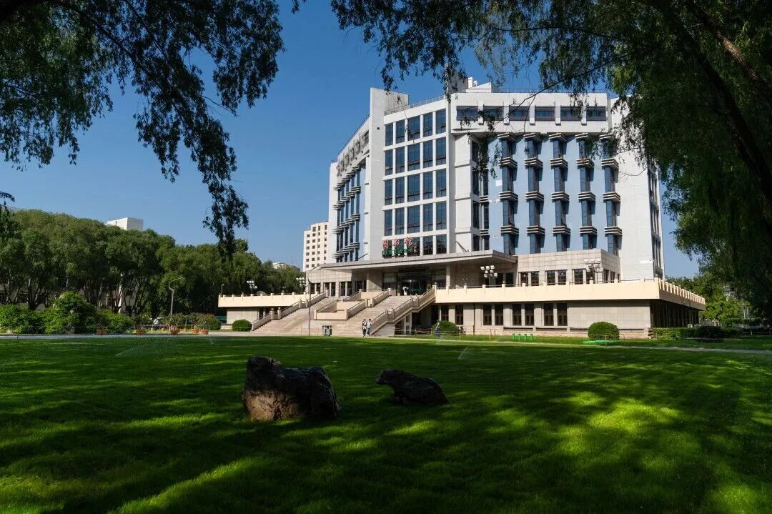 首都师范大学研究生院怎么样_首都师范大学2026本科招生章程_首都师范大学2026年招生计划