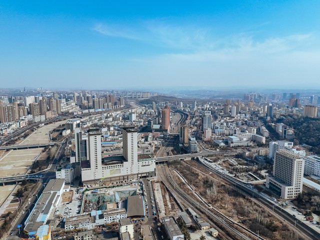 阳泉市产业转型绿色蝶变_阳泉煤业2026年展望_阳泉市交通路网升级