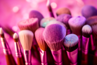 化妆品上市公司排行榜_欧莱雅销售额破3000亿业绩分析_2023年国际美妆上市集团TOP11榜单分析