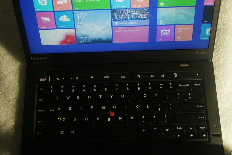 Carbon fiber material laptop_ThinkPad X1 Carbon review_thinkpad指示灯
