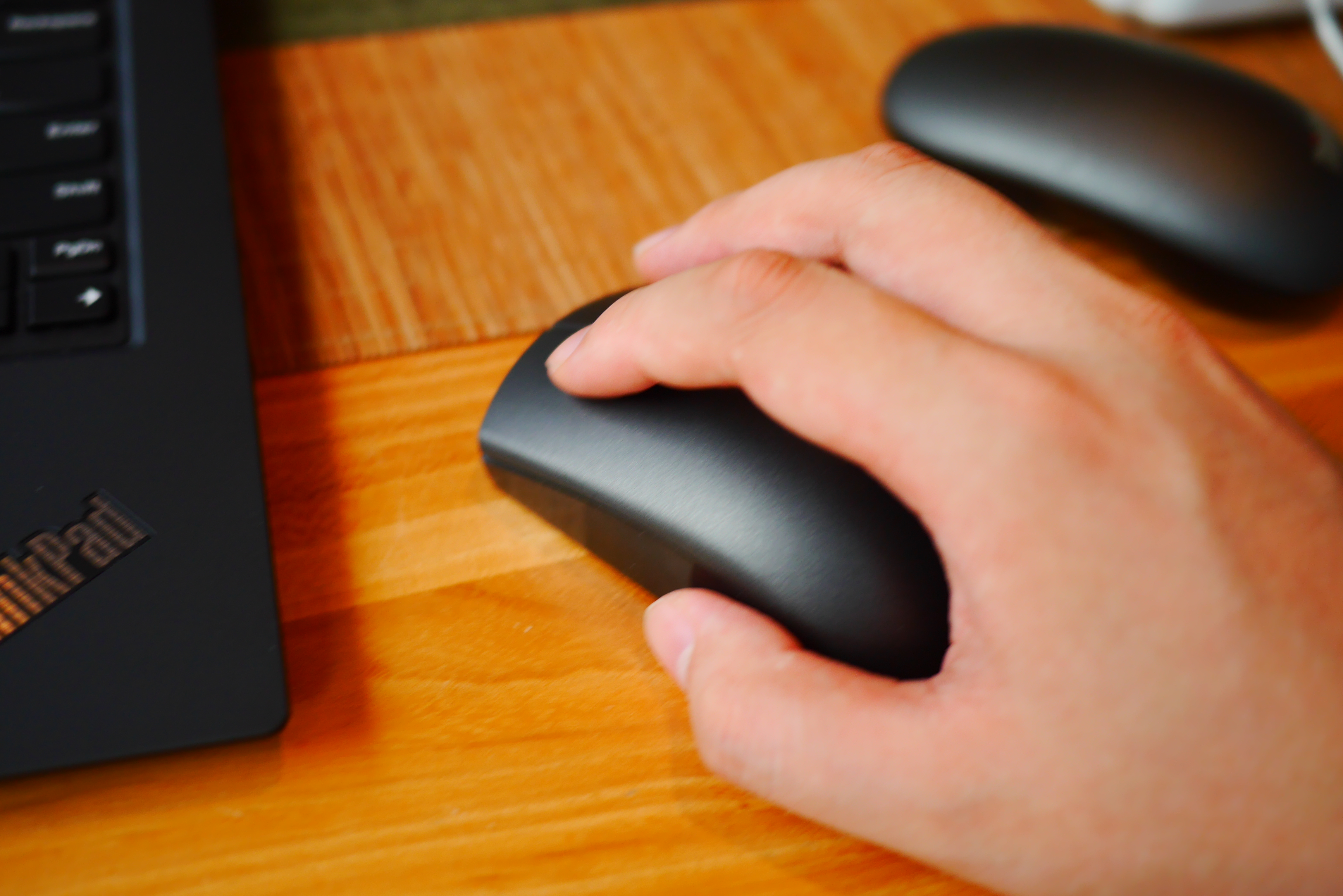 thinkpad指示灯_ThinkPad小黑鼠标蓝光双模_ThinkPad小红点鼠标评测